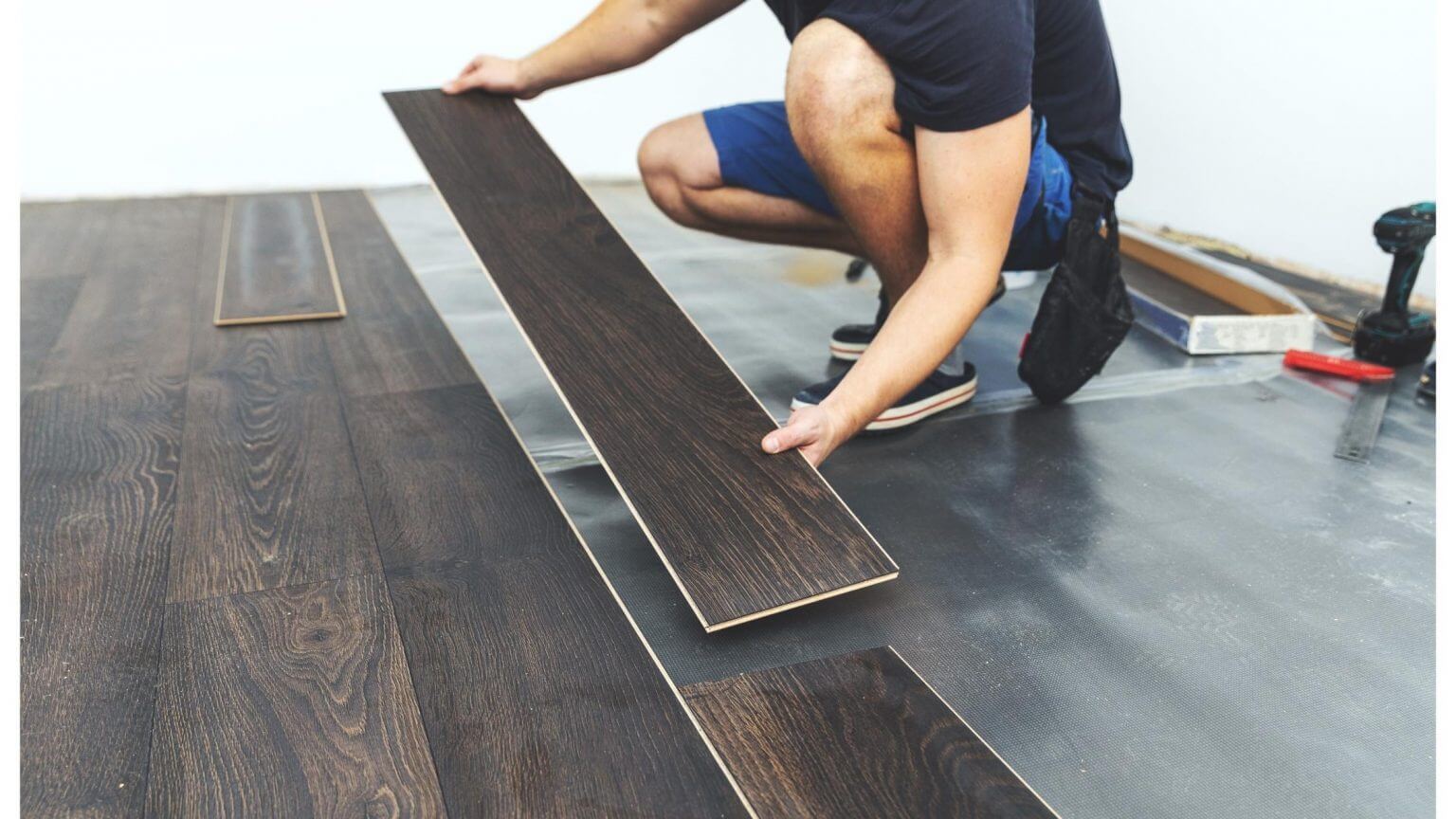 Oak Laminate Flooring Contractors in Calgary, AB - HH Flooring