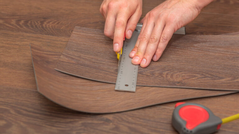 Vinyl Flooring Planks Contractors in Calgary, AB - HH Flooring